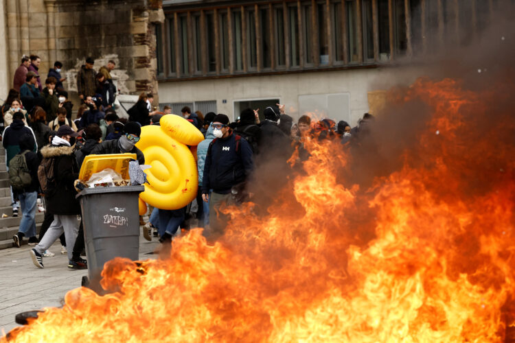 protesti