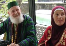 Ni kiša nije spriječila hadžije iz Visokog da u Blagaju potraže duhovni mir i zadovoljstvo