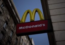 Nadležni pronašli 10-godišnjake koji rade u McDonald'su