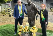 Ivica Osim ispred stadiona u Japanu dobio statuu, otkrivanju prisustvovala porodica