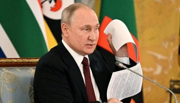 putin-otvoreni-smo-za-konstruktivan-dijalog-sa-svima-onima-koji-zele-mir-put_648e99d9af262-604x345-1