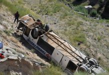 U prevrtanju autobusa u Turskoj poginulo sedam osoba, 22 povrijeđene