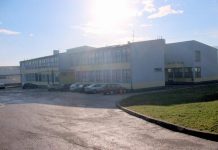 Još jedna škola u BiH zabranila mobitele