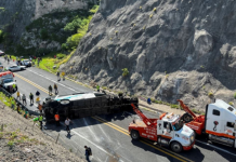 Meksiko: 15 mrtvih u nesreći autobusa koji je prevozio migrante