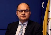 Šmit: Provjeriti Stevandićevu ratnu ulogu, Dodik da ne misli da može “svima igrati na glavi”