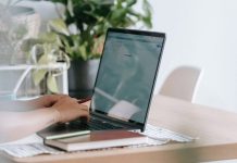 Stručnjak upozorava: Nemojte nikada kliknuti na ove četiri riječi pri surfanju internetom