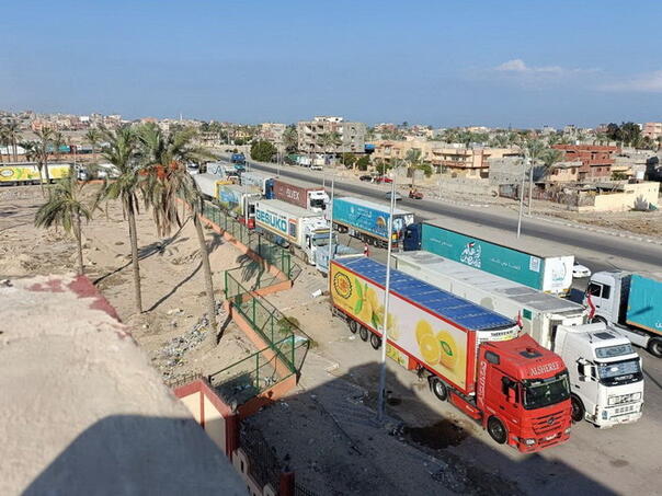 prvi-kamioni-pomoci-za-gazu-prelaze-granicni-prelaz-rafah-gaza-pomoc_65337e4fe0a6a