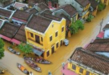 Hiljade kuća pod vodom nakon poplava koje su pogodile Vijetnam