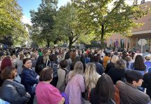 Protestna šetnja: Medicinari na ulicama traže svoja prava