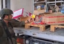 VIDEO / Izraelski vojnici pale zalihe hrane i vode namijenjene Palestincima