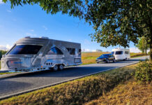 moonlight caravan (2)